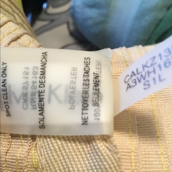 Calvin Klein Sun/Beach Hat - Picture 4 of 5